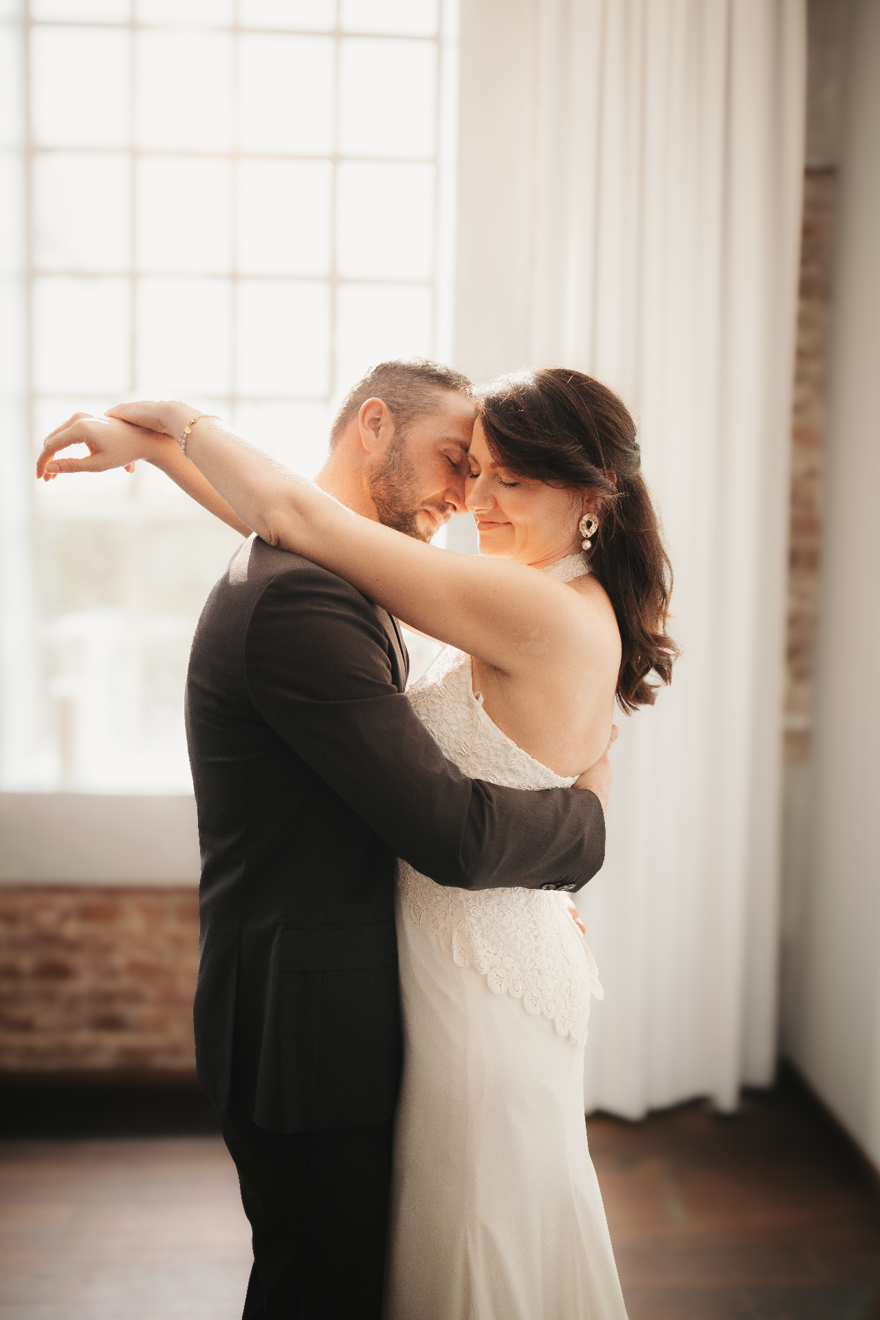 Hochzeitstanz des Brautpaars — Reportage Sabinebrue Fotografie