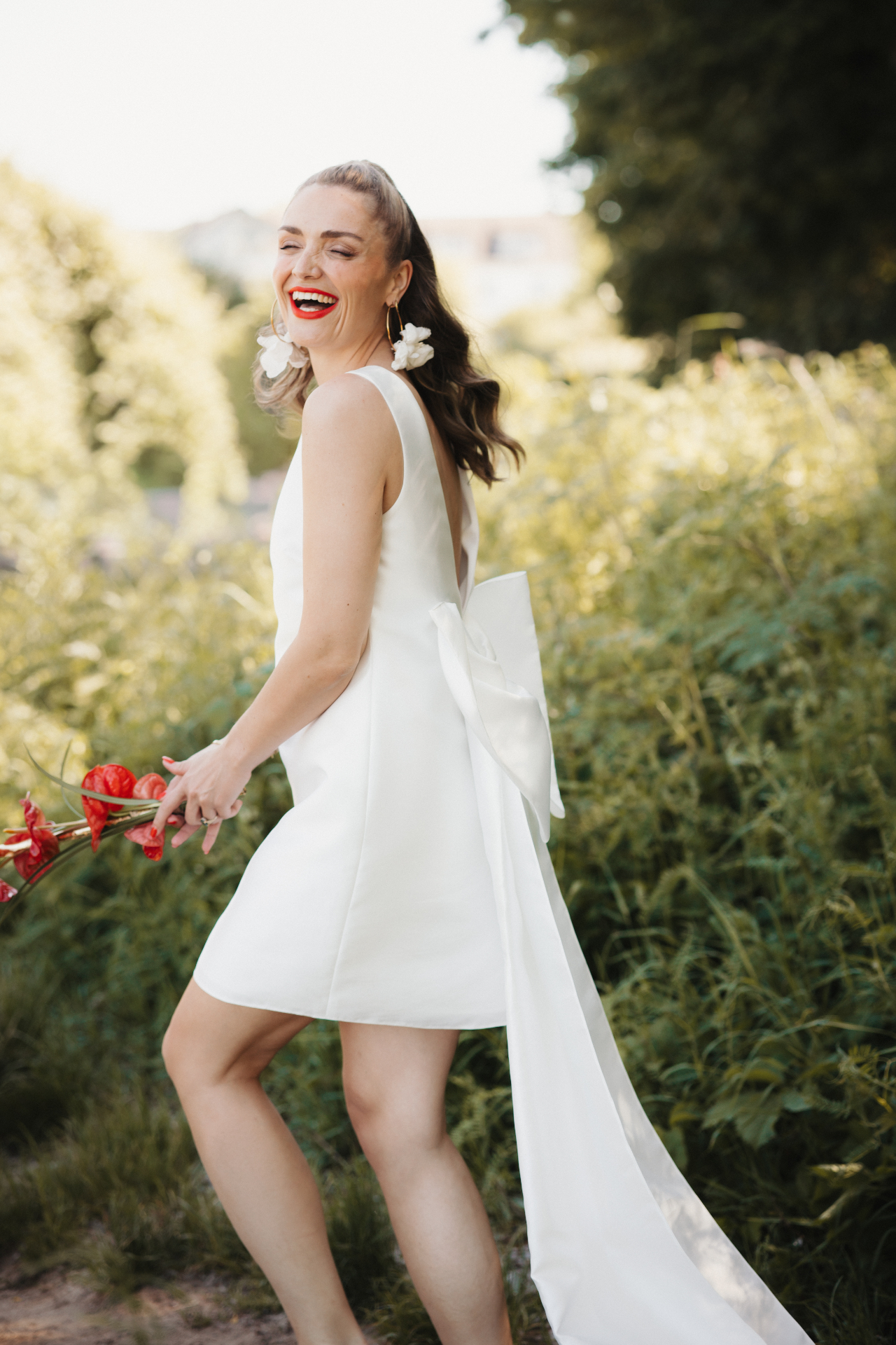 Braut mit Schleier — Hochzeitsfotografie Sabinebrue
